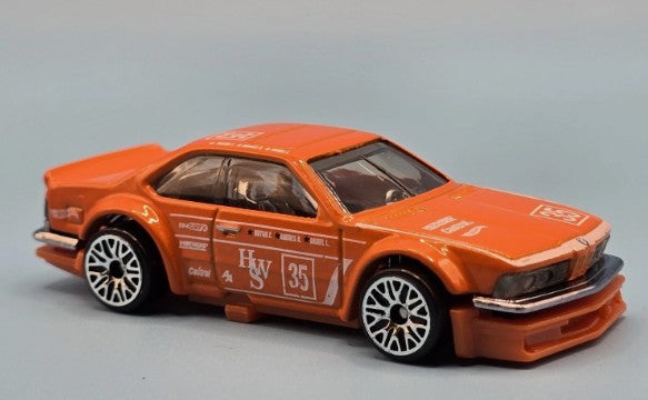Hot Wheels 2025 #185/250 BMW 635 CSi, NEW/LOOSE, orange