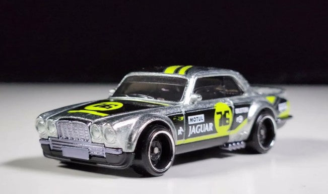 Hot Wheels 2025 #238/250 Jaguar XJC V12 Coupe, RETAILER EXCLUSIVE, NEW/LOOSE, zamac