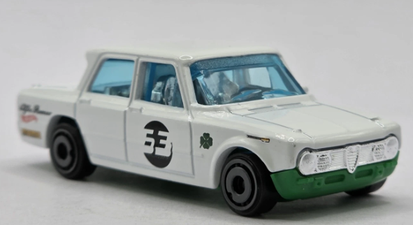 Hot Wheels 2025 #195/250 Alfa Romeo Giulia TI Super, NEW/LOOSE, white