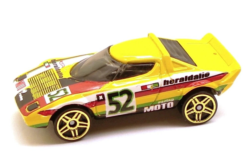 Hot Wheels 2003 #134 Lancia Stratos, NEW/LOOSE, yellow (gold PR5)