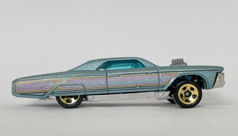 Hot Wheels 2022 #128/250 Layin' Lowrider, NEW/LOOSE, pale blue