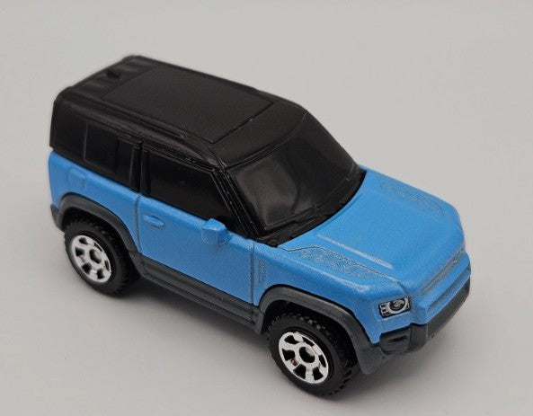 Matchbox 2022 #069/100 2020 Land Rover Defender, NEW/LOOSE, metalflake light blue