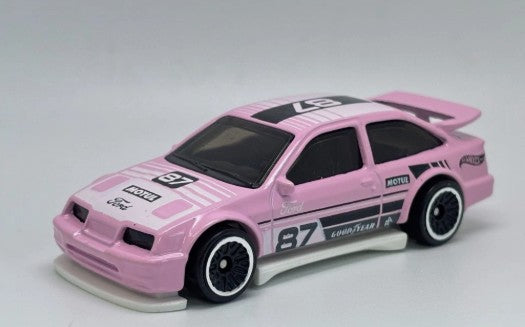 Hot Wheels 2026 #116/250 '87 Ford Sierra Cosworth, NEW/LOOSE, pink