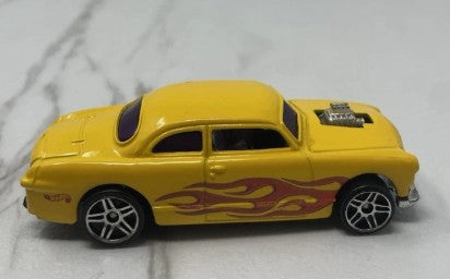 Hot Wheels 2000 First Editions #26/36 Shoe Box, NEW/LOOSE, yellow (PR5)