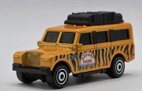 Matchbox 2025 #082/125 1966 Land Rover Gen II, NEW/LOOSE, orange