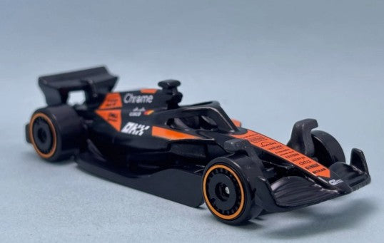 Hot Wheels 2026 #020/250 McLaren Formula 1 Team, NEW/LOOSE, black