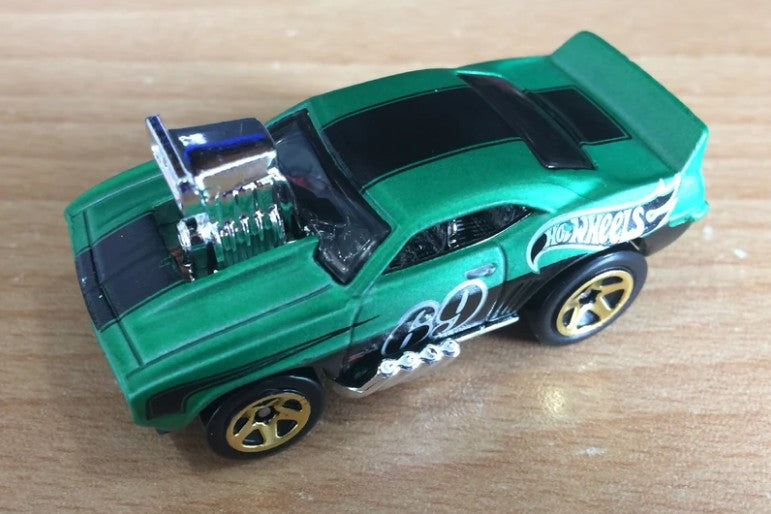 Hot Wheels 2017 #171/365, '69 Camaro Z28, NEW/LOOSE, matte pearl dark green
