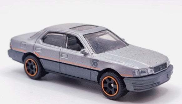 Matchbox 2023 #093/100, 1994 Lexus LS400, NEW/LOOSE, silver
