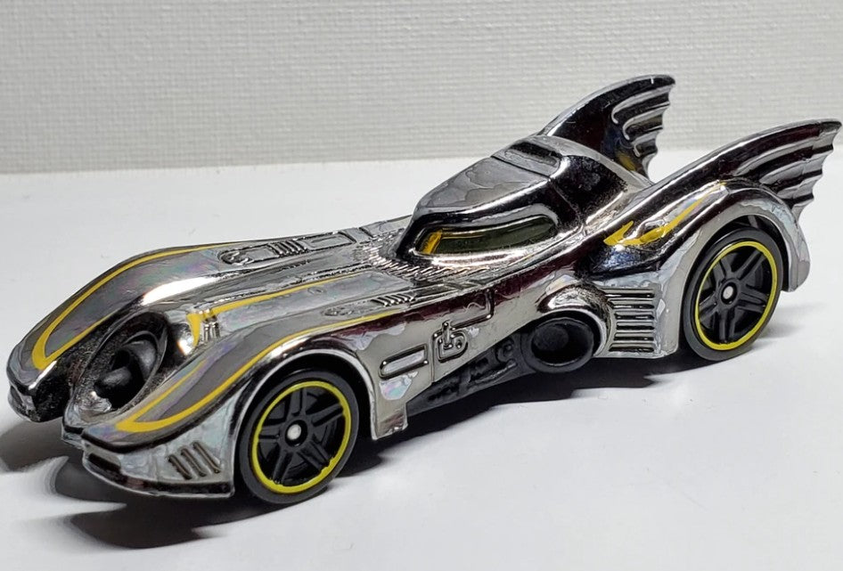 Hot Wheels 2015 #062/250, 1989 Batmobile, NEW/LOOSE, dark chrome