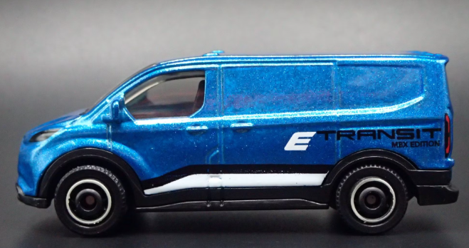 Matchbox 2026 #036/125, 2023 Ford E-Transit Custom, NEW/LOOSE, blue