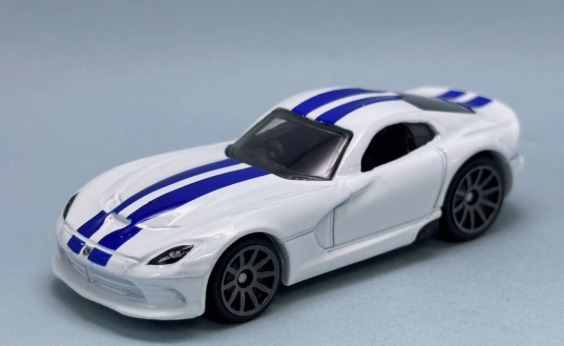 Hot Wheels 2025 #214/250 2013 SRT Viper, NEW/LOOSE, white