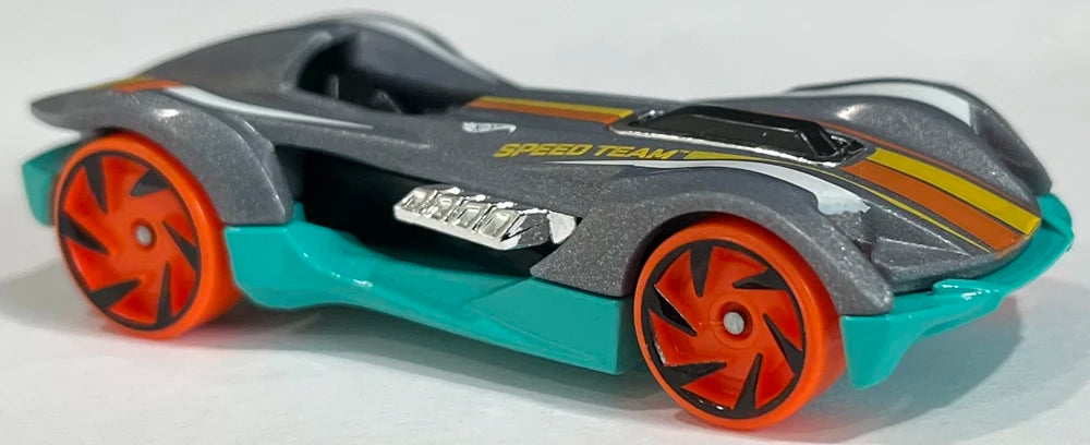 Hot Wheels 2022 #022/250 Roadster Bite, NEW/LOOSE, metalflake grey