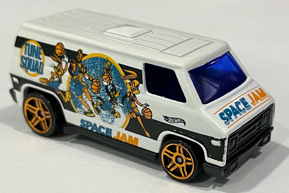 Hot Wheels 2021 #198/250, Super Van/70s Van, NEW/LOOSE, white