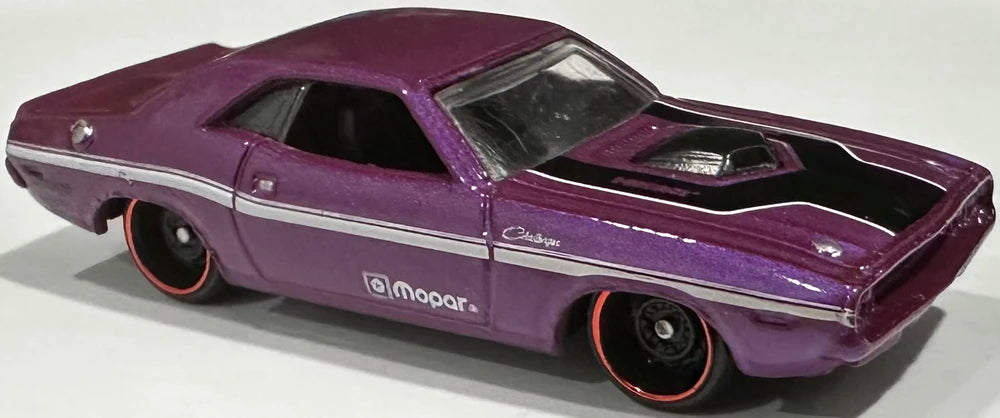 Hot Wheels 2023 #123/250 '70 Dodge Hemi Challenger, NEW/LOOSE, plum