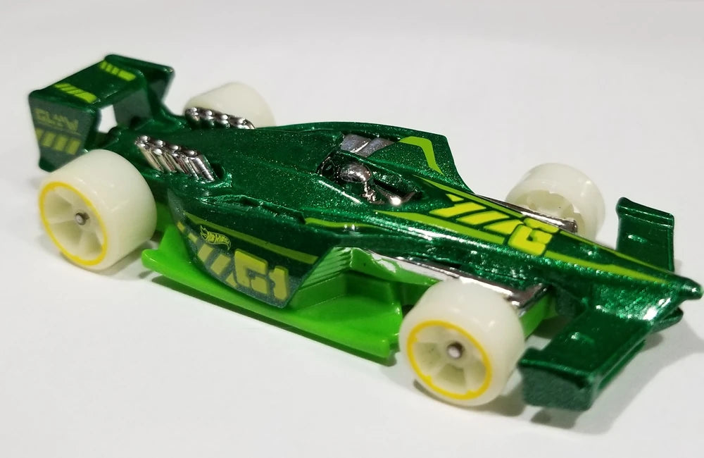 Hot Wheels 2018 #037/365 Winning Formula, NEW/LOOSE, metalflake green