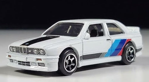 Hot Wheels 2025 BMW Series 3/5, '92 BMW M3, white