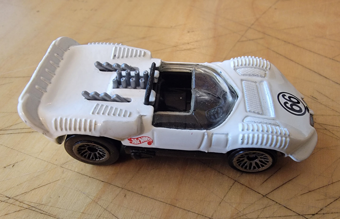 Hot Wheels 1998 #669 Chaparral 2, PREOWNED/LOOSE, white