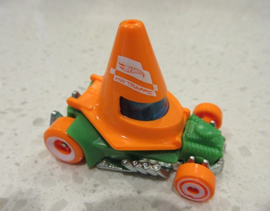 Hot Wheels 2025 #148/250 Cone Shaker, NEW/LOOSE, orange