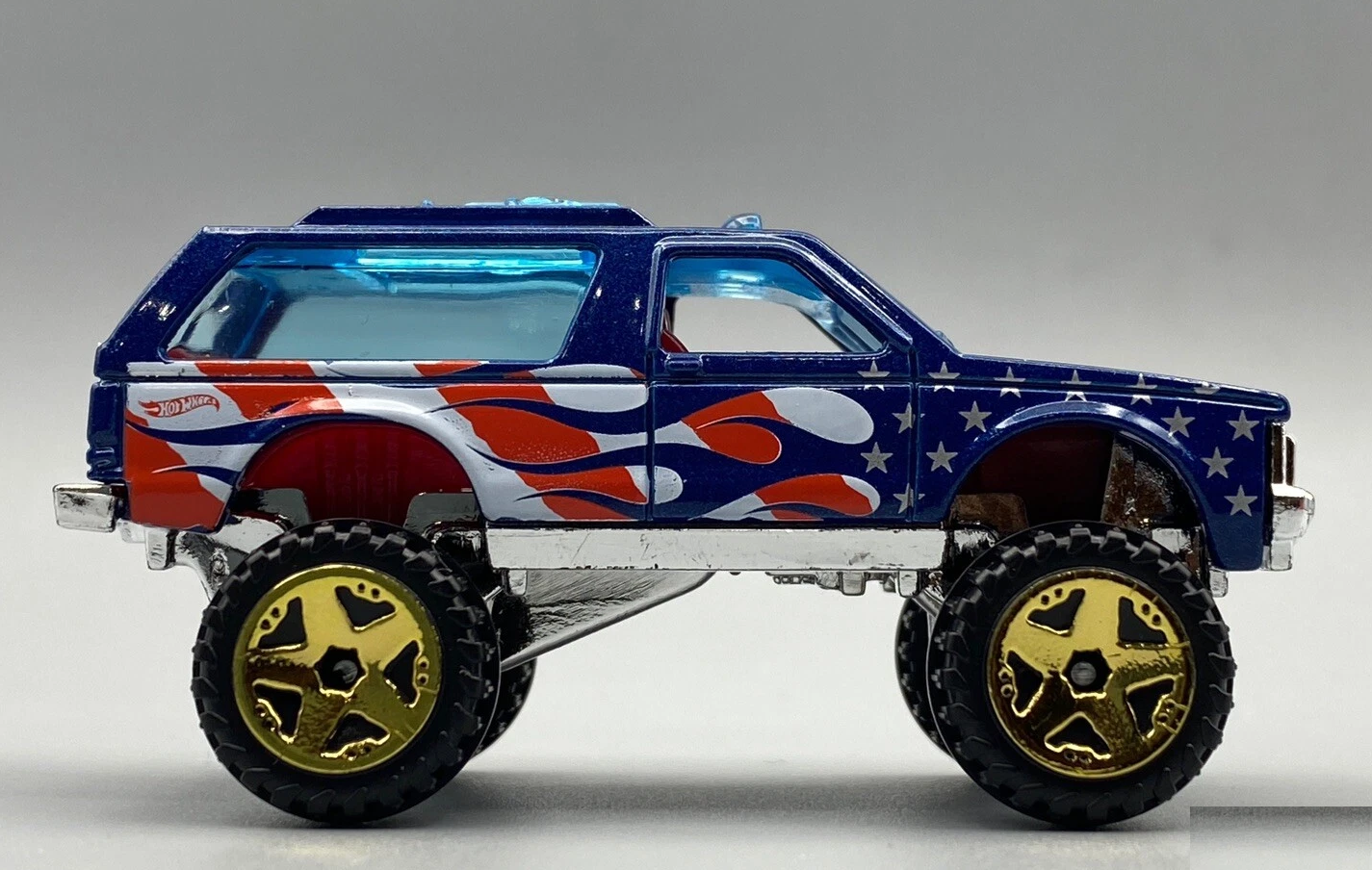 Hot Wheels 2020 Stars & Stripes 5/10, Chevy Blazer 4x4, NEW/LOOSE, gloss blue