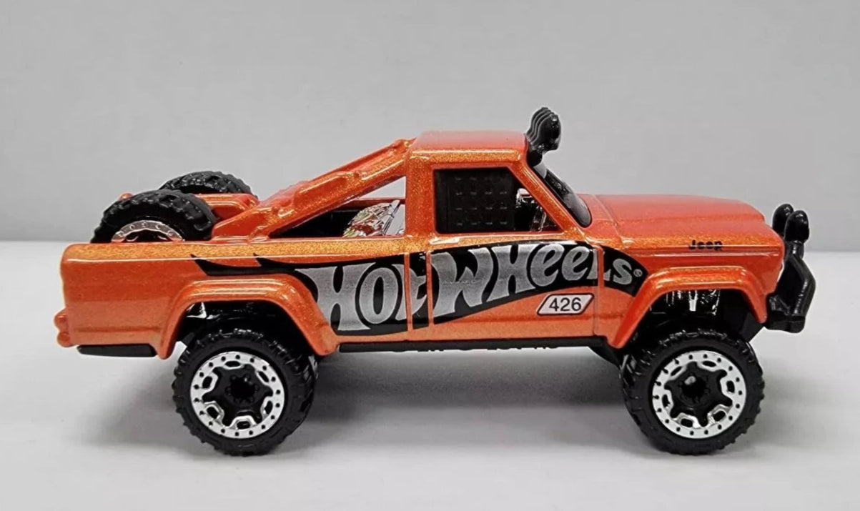 Hot Wheels 2023 #196/250 '73 Jeep J10, NEW/LOOSE, metalflake orange