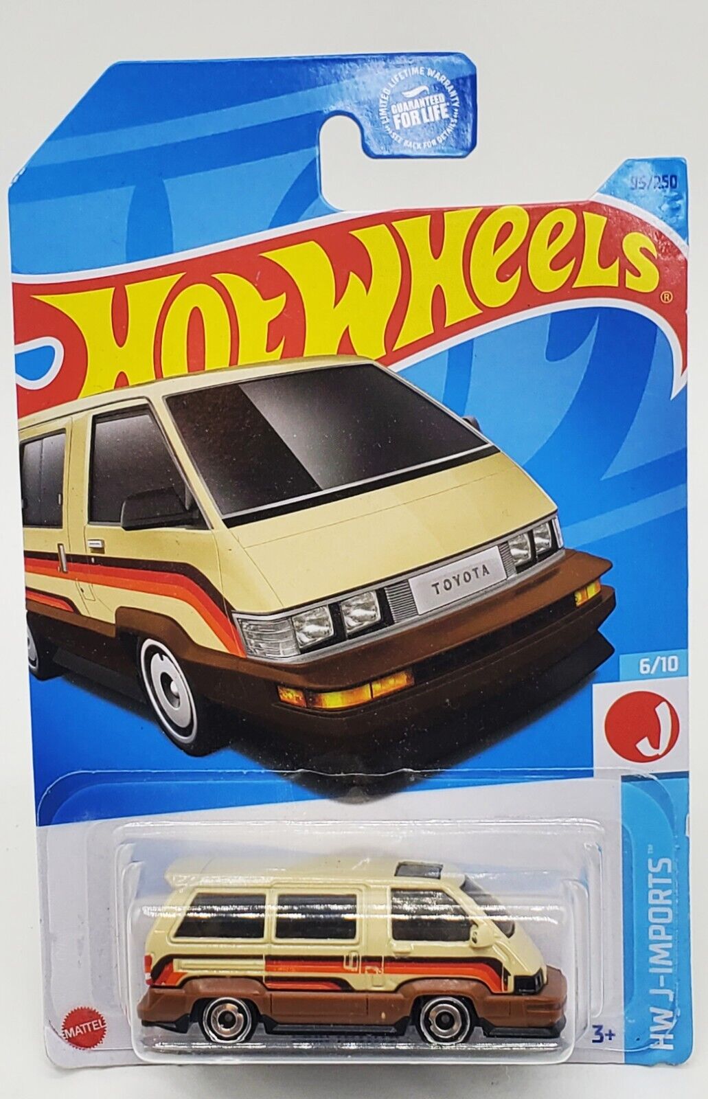 Hot Wheels 2023 #095/250 '86 Toyota Van, cream