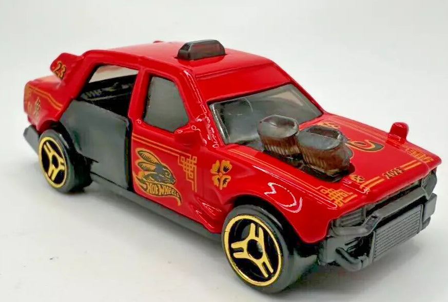 Hot Wheels 2023 #076/250 Time Attaxi, NEW/LOOSE, red
