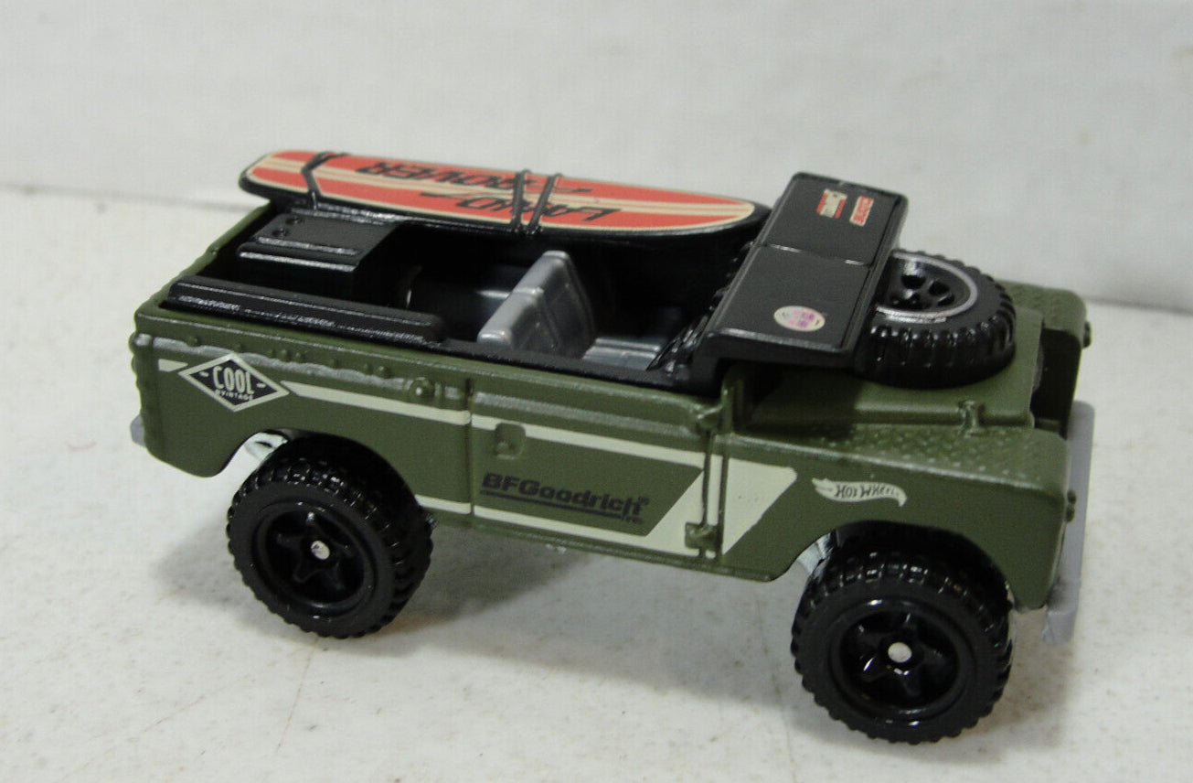 Hot Wheels 2023 #242/250 Land Rover Series II, NEW/LOOSE, artichoke green