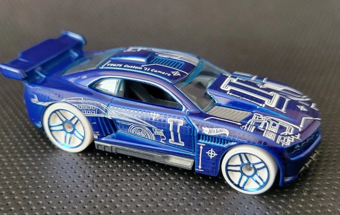 Hot Wheels 2023 #036/250 Custom '11 Camaro, NEW/LOOSE, metallic blue