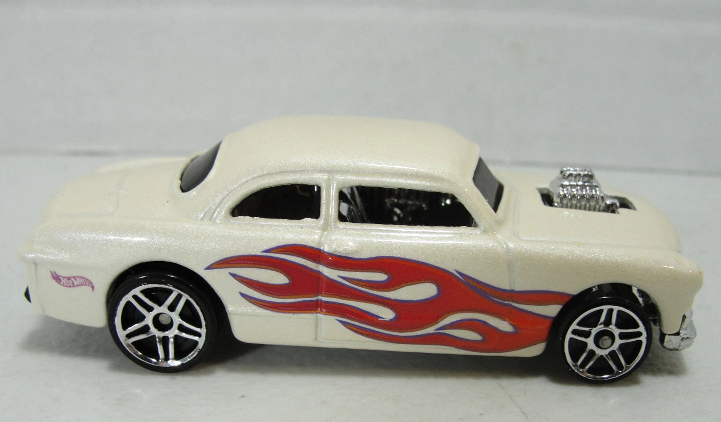 Hot Wheels 2001 #117/250 Shoe Box, NEW/LOOSE, white/PR5