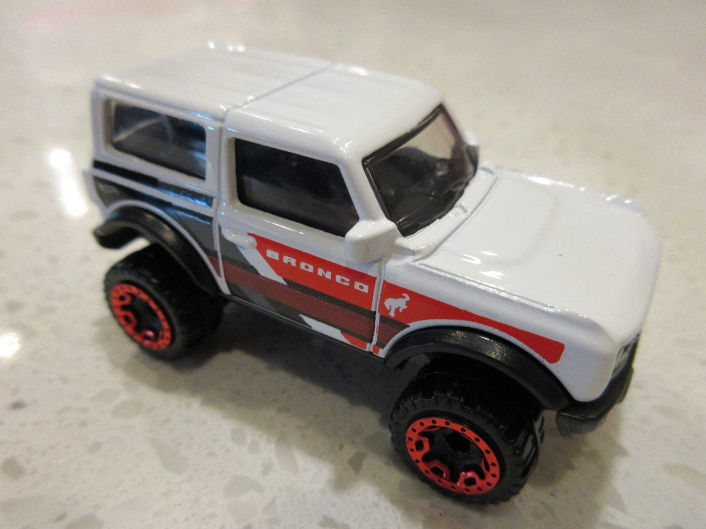 Hot Wheels 2026 #213/250, '21 Ford Bronco, NEW/LOOSE, white