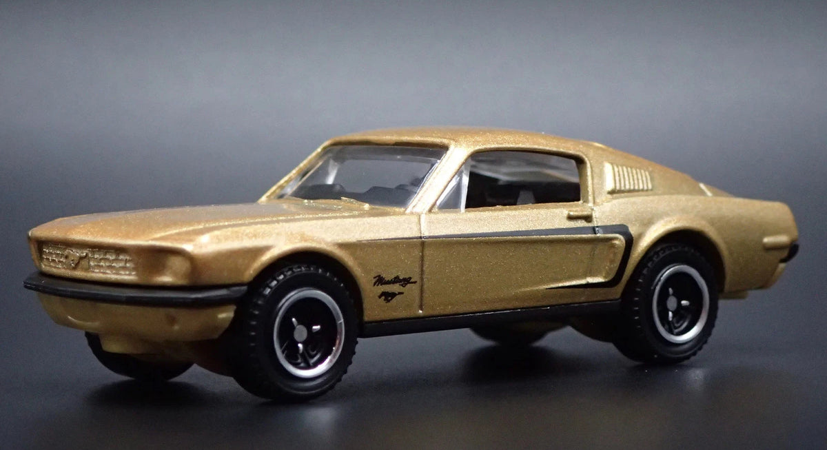 Matchbox 2026 #061/125, 1968 Ford Mustang Fastback, NEW/LOOSE, gold