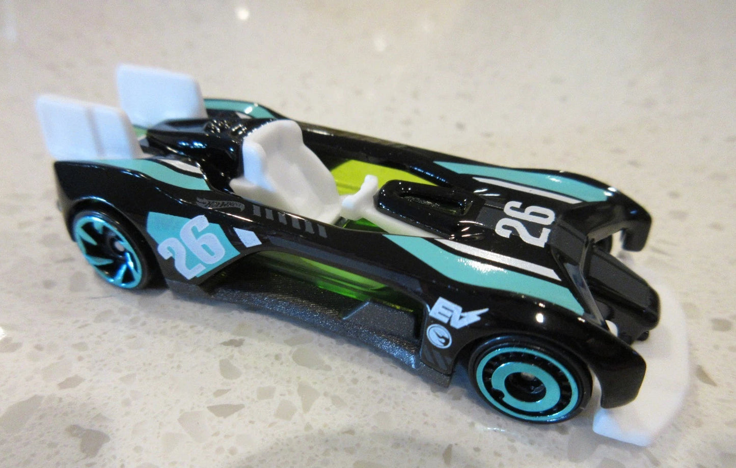 Hot Wheels 2026 #058/250 Electro Silhouette, TREASURE HUNT, NEW/LOOSE, black