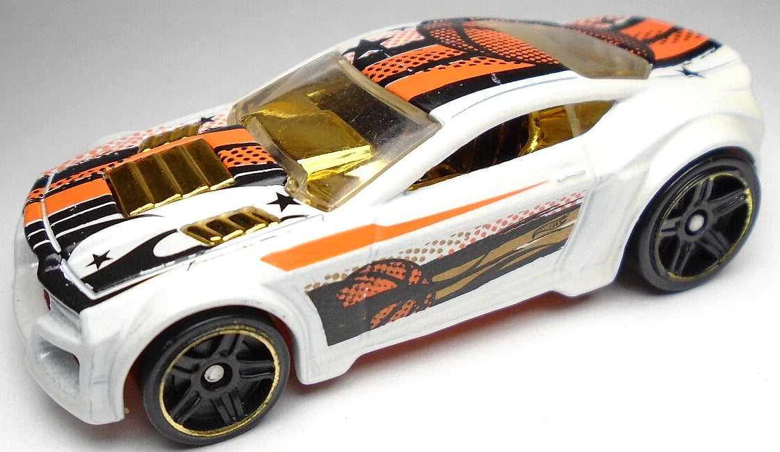 Hot Wheels 2015 #067/250 Torque Twister, NEW/LOOSE, pearl white