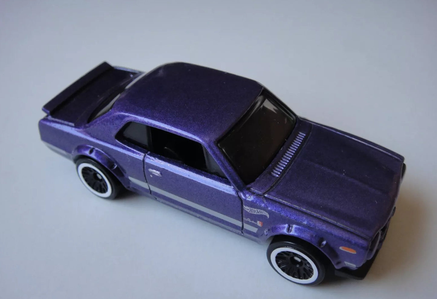 Hot Wheels Multipack Exclusive Nissan Skyline HT 2000GT-X, NEW/LOOSE, purple