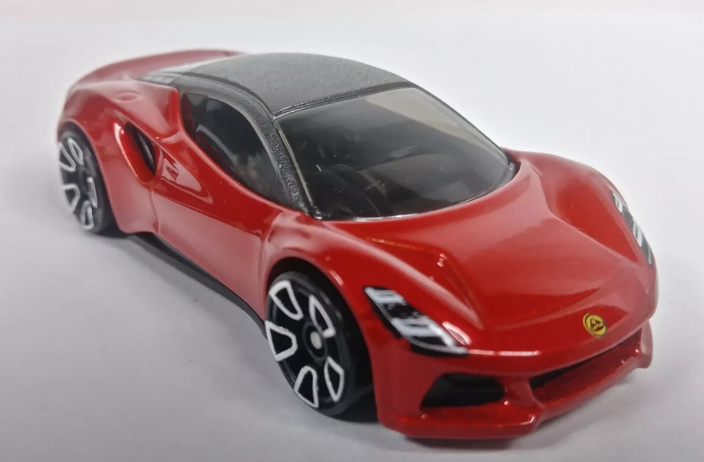 Hot Wheels 2023 #121/250 Lotus Emira, NEW/LOOSE, magma red