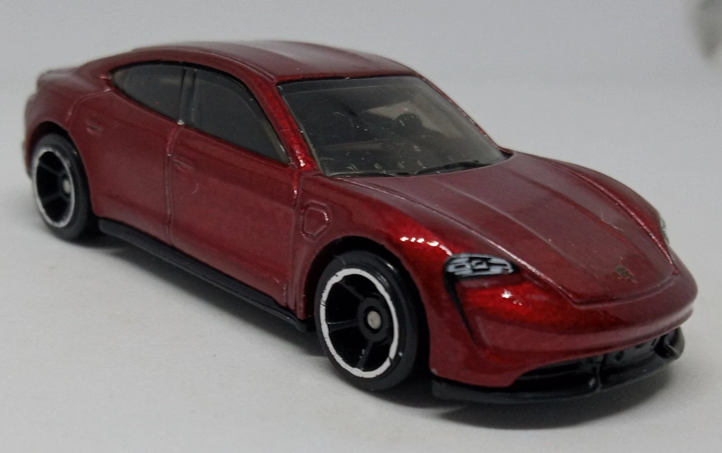 Hot Wheels 2021 #208/250, Porsche Taycan Turbo S, NEW/LOOSE, metalflake carmine red