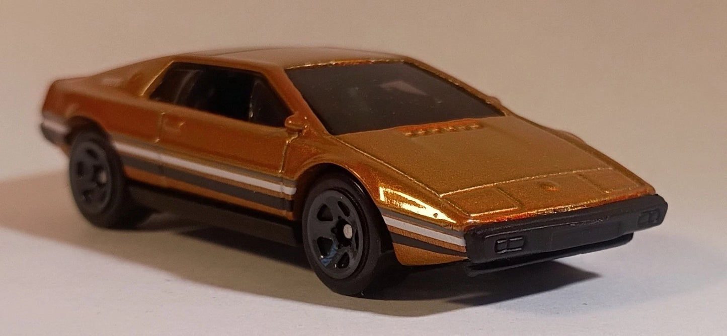 Hot Wheels 2026 Multipack Exclusive, Lotus Esprit S1, NEW/LOOSE, metalflake bronze