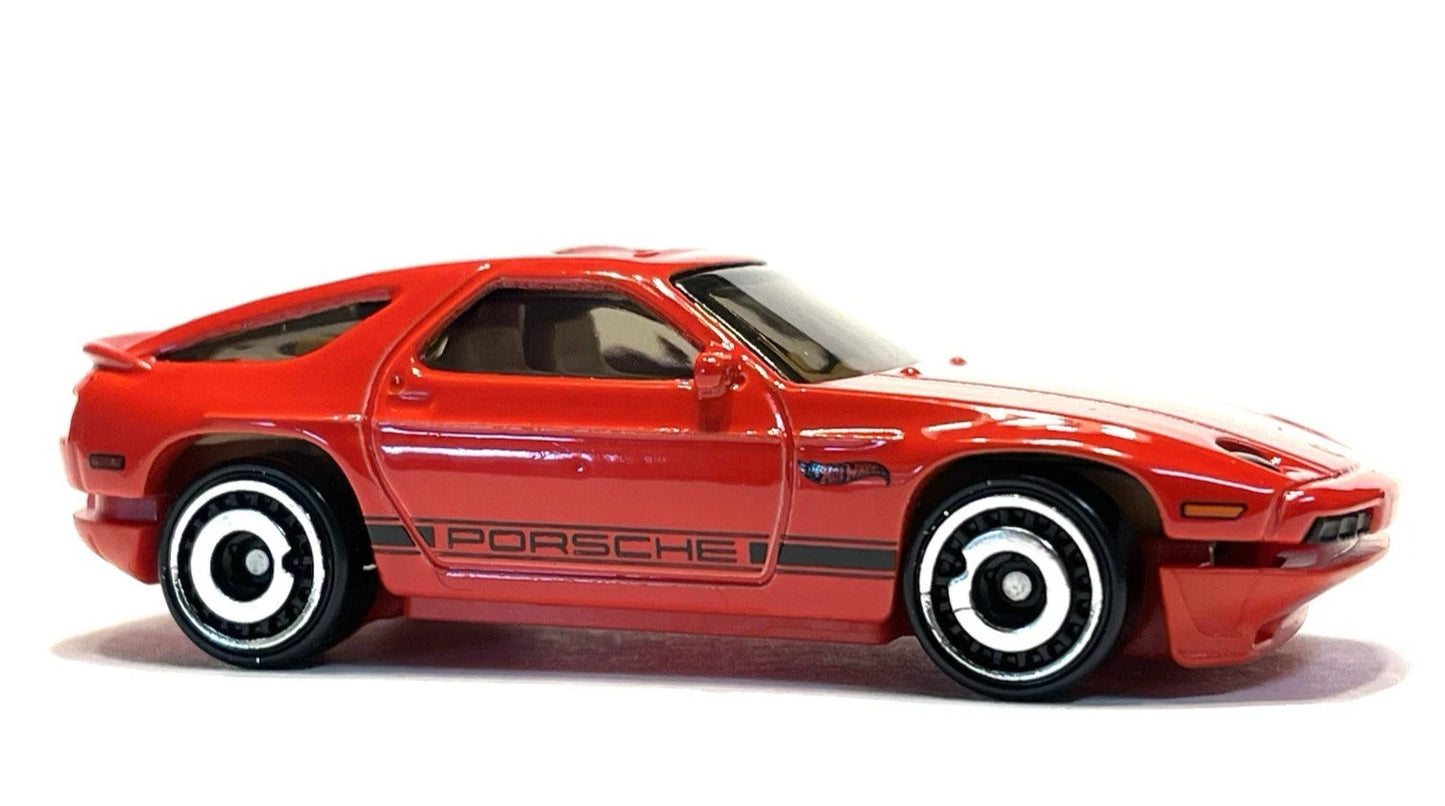 Hot Wheels 2025 #250/250 1983 Porsche 928S, NEW/LOOSE, red