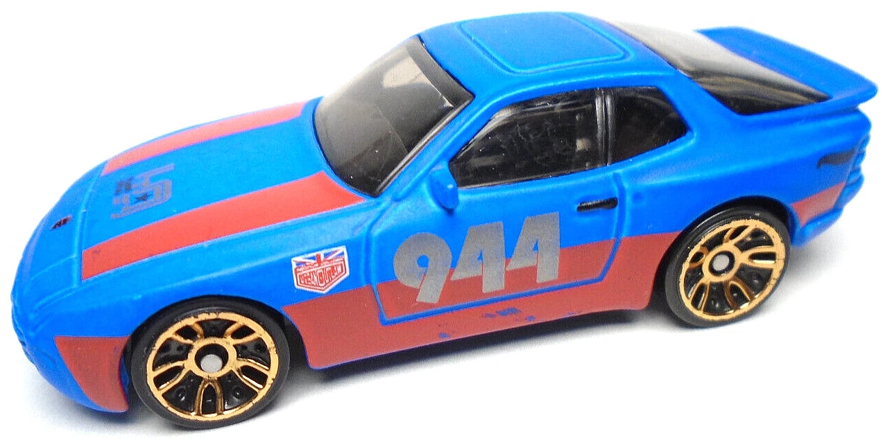 Hot Wheels 2021 #045/250 '89 Porsche 944 Turbo, NEW/LOOSE, satin blue