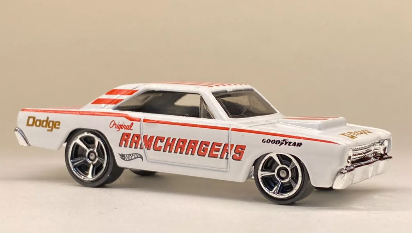 Hot Wheels 2024 #142/250 '68 Dodge Dart, NEW/LOOSE, white