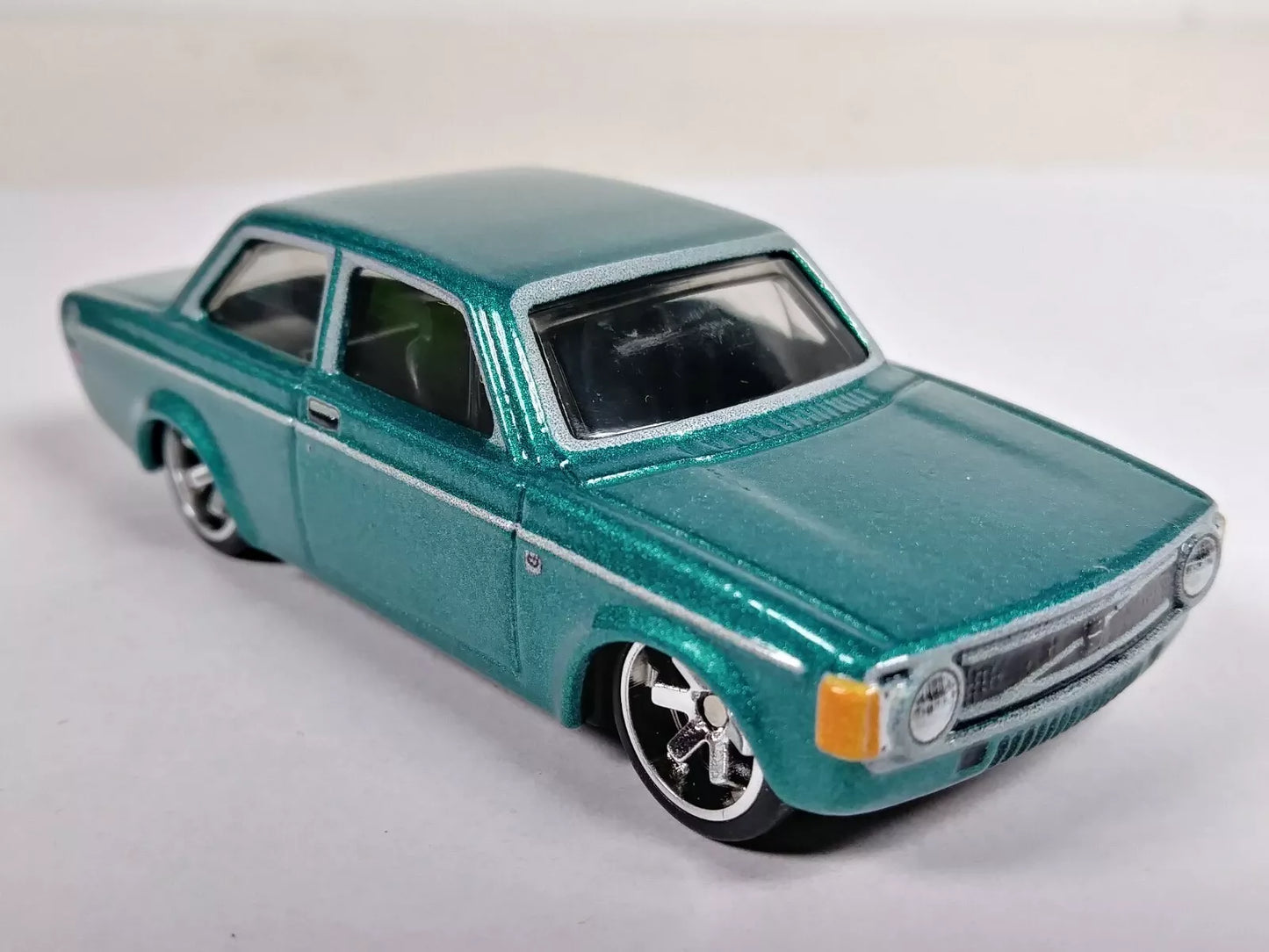 Hot Wheels Premium 2023 Auto Strasse 4/5 '73 Volvo 142 GL, NEW/LOOSE, teal