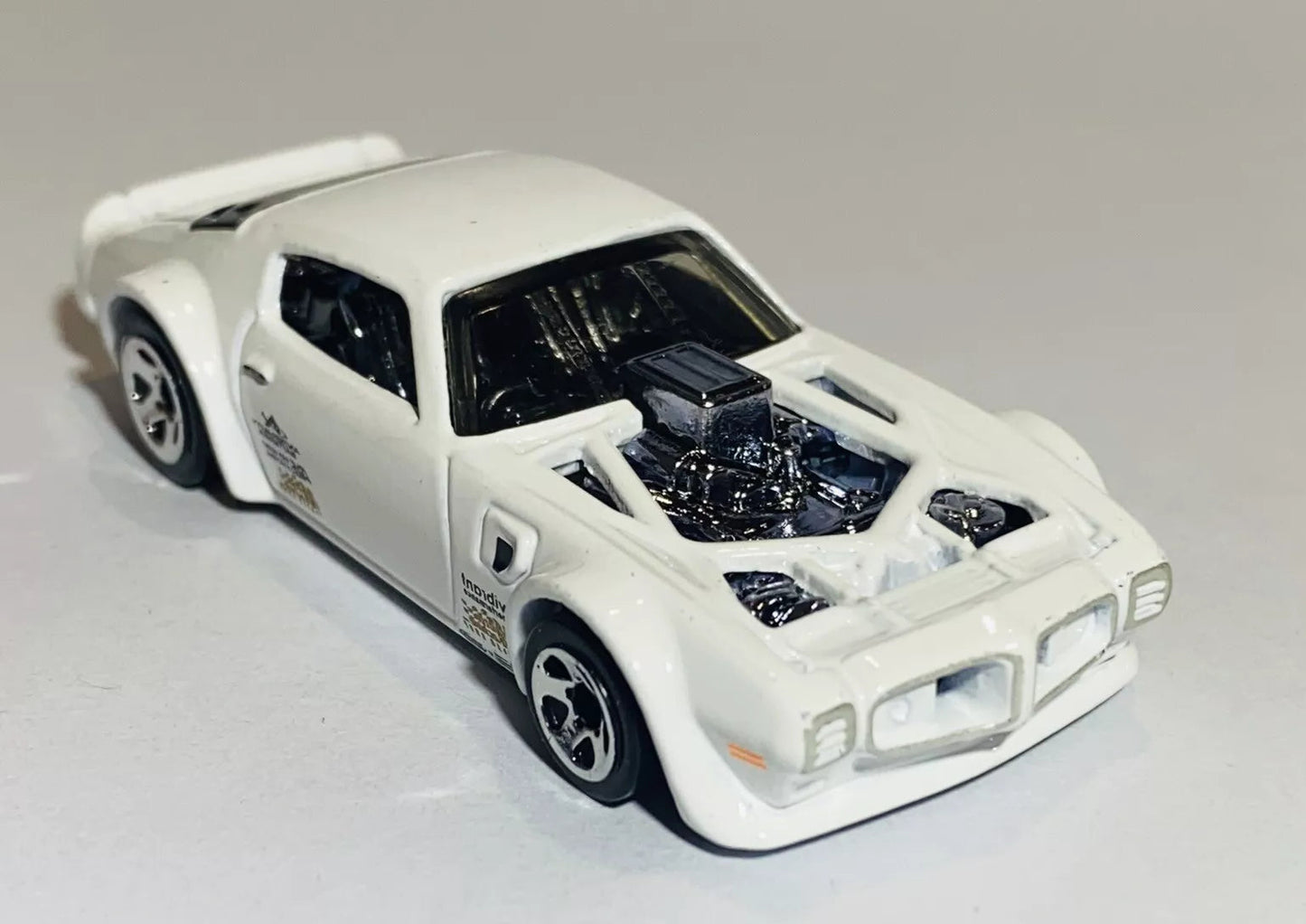 Hot Wheels 2022 #001/250 1970 Pontiac Firebird, NEW/LOOSE, white
