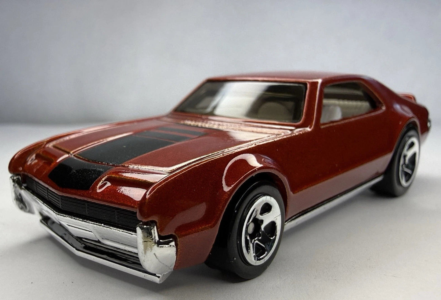 Hot Wheels 2026 #114/250, Custom '66 Toronado, NEW/LOOSE, metalflake target red