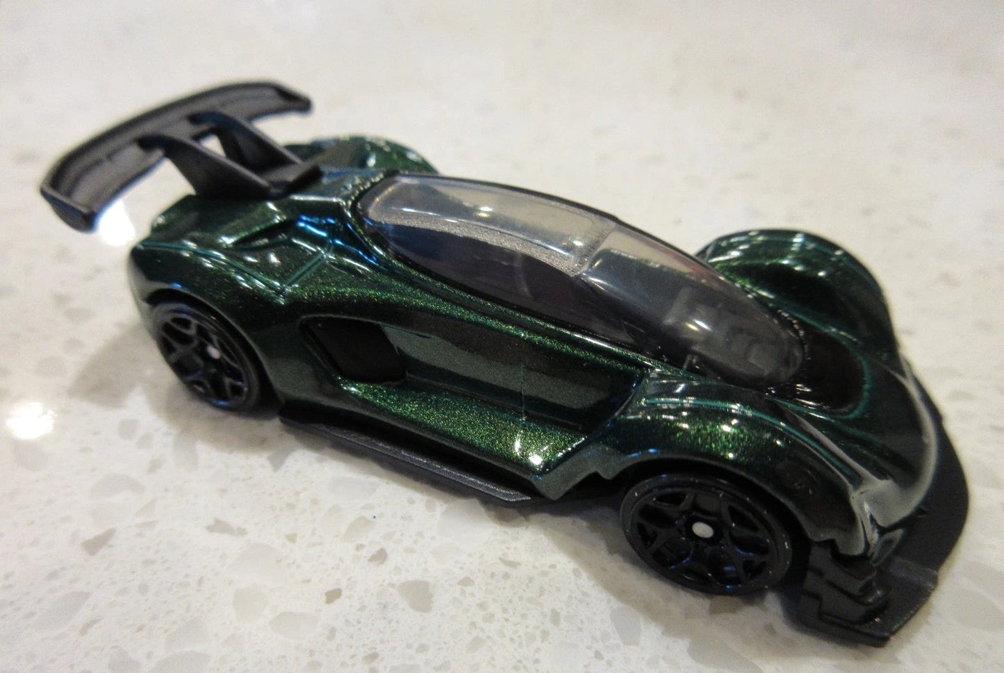 Hot Wheels 2026 Multipack Exclusive, Czinger 21C, NEW/LOOSE, rattlesnake green