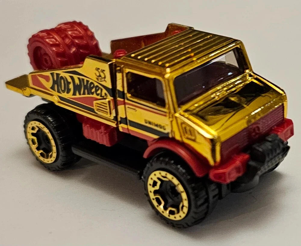 Hot Wheels 2023 55th Anniv. Mix B 3/6 CHASE, Mercedes-Benz Unimog U 1300 L, NEW/LOOSE, gold
