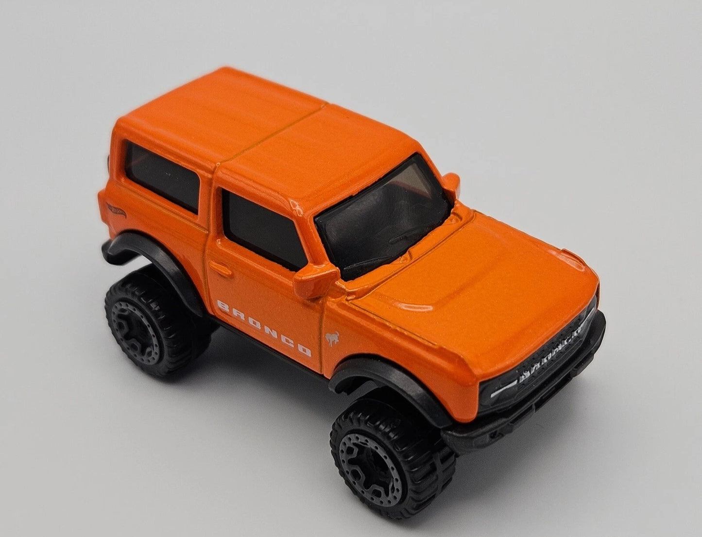 Hot Wheels 2021 #100/250 '21 Ford Bronco, NEW/LOOSE, orange