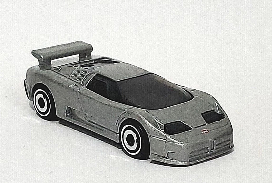 Hot Wheels 2022 #065/250 Bugatti EB 110, NEW/LOOSE, grey