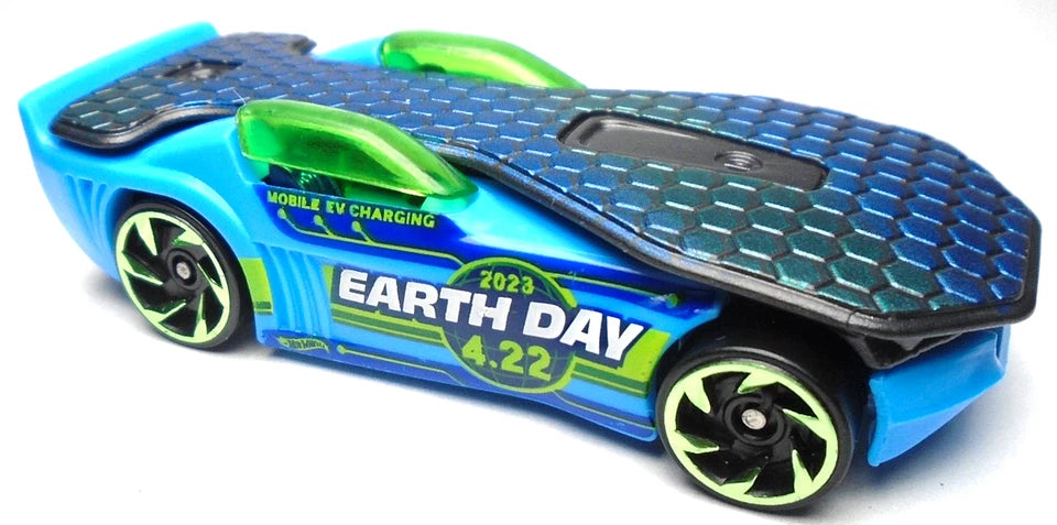 Hot Wheels 2023 #136/250 Solar Reflex, NEW/LOOSE, light blue