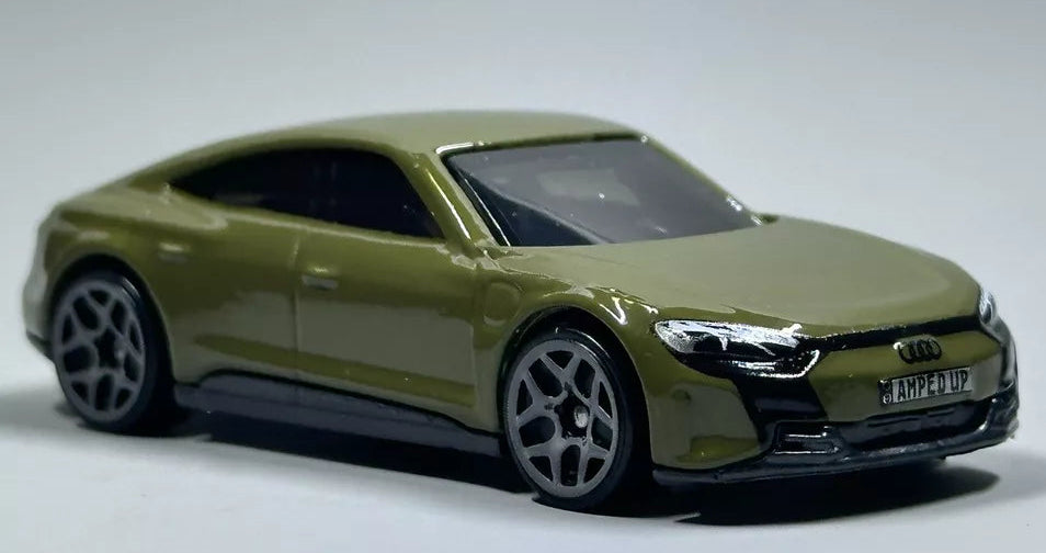 Hot Wheels 2024 #036/250 Audi RS E-Tron GT, NEW/LOOSE, olive green