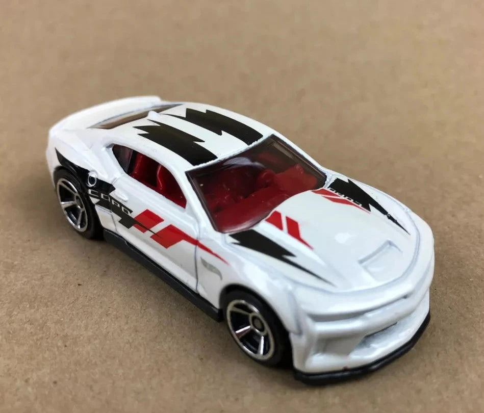 Hot Wheels 2023 #106/250 '18 COPO Camaro SS, NEW/LOOSE, white